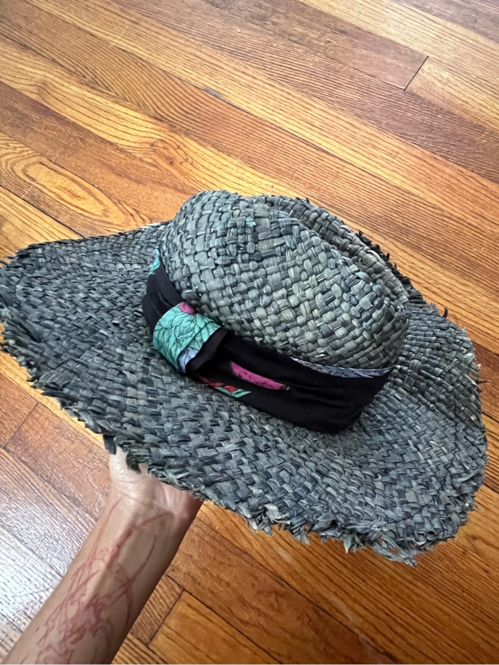 Emilio Pucci Gray Woven Straw Sun Hat with Black Floral Band